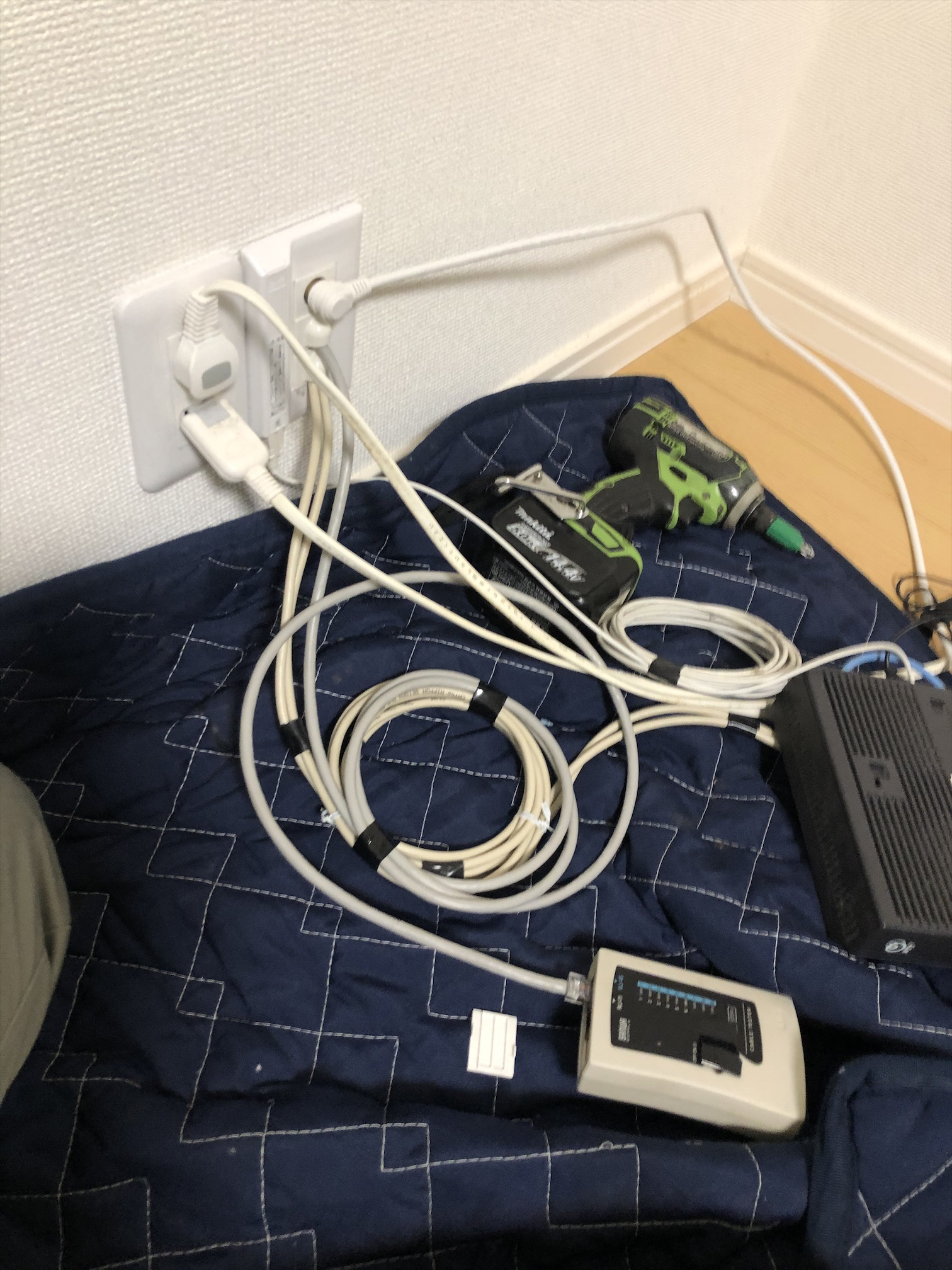 3階建の築5年|2階リビングONUから3階への一か所追加屋内配線工事